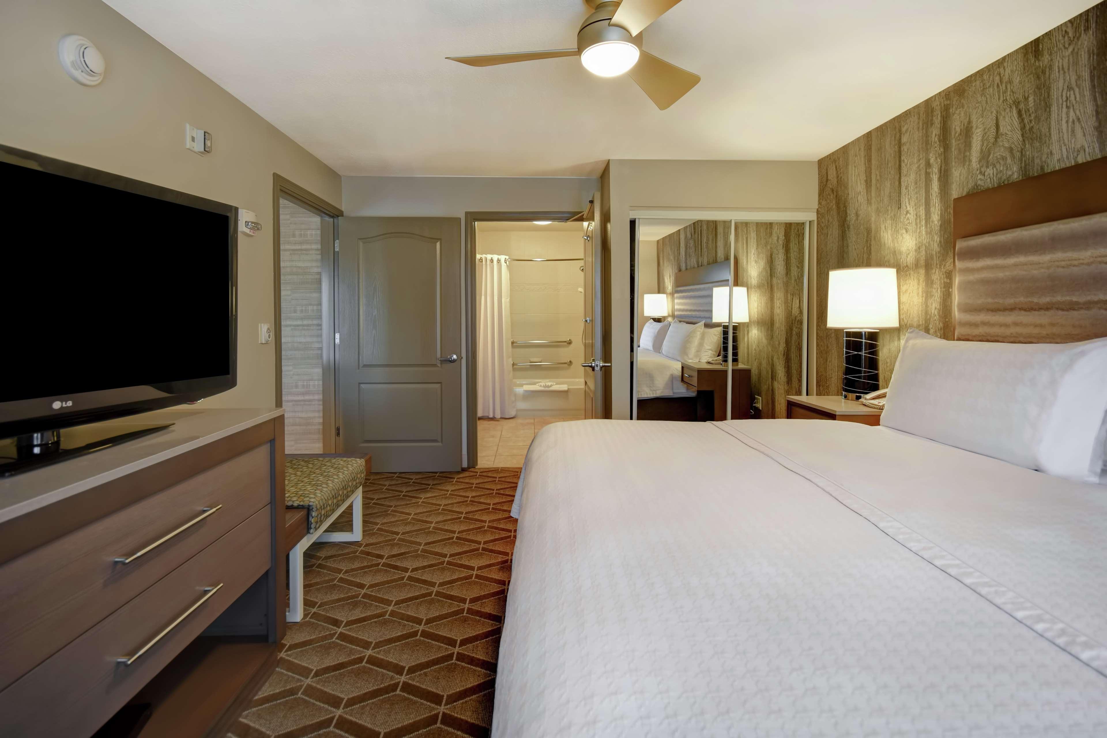 Homewood Suites By Hilton At The Waterfront Ουιτσιτά Εξωτερικό φωτογραφία
