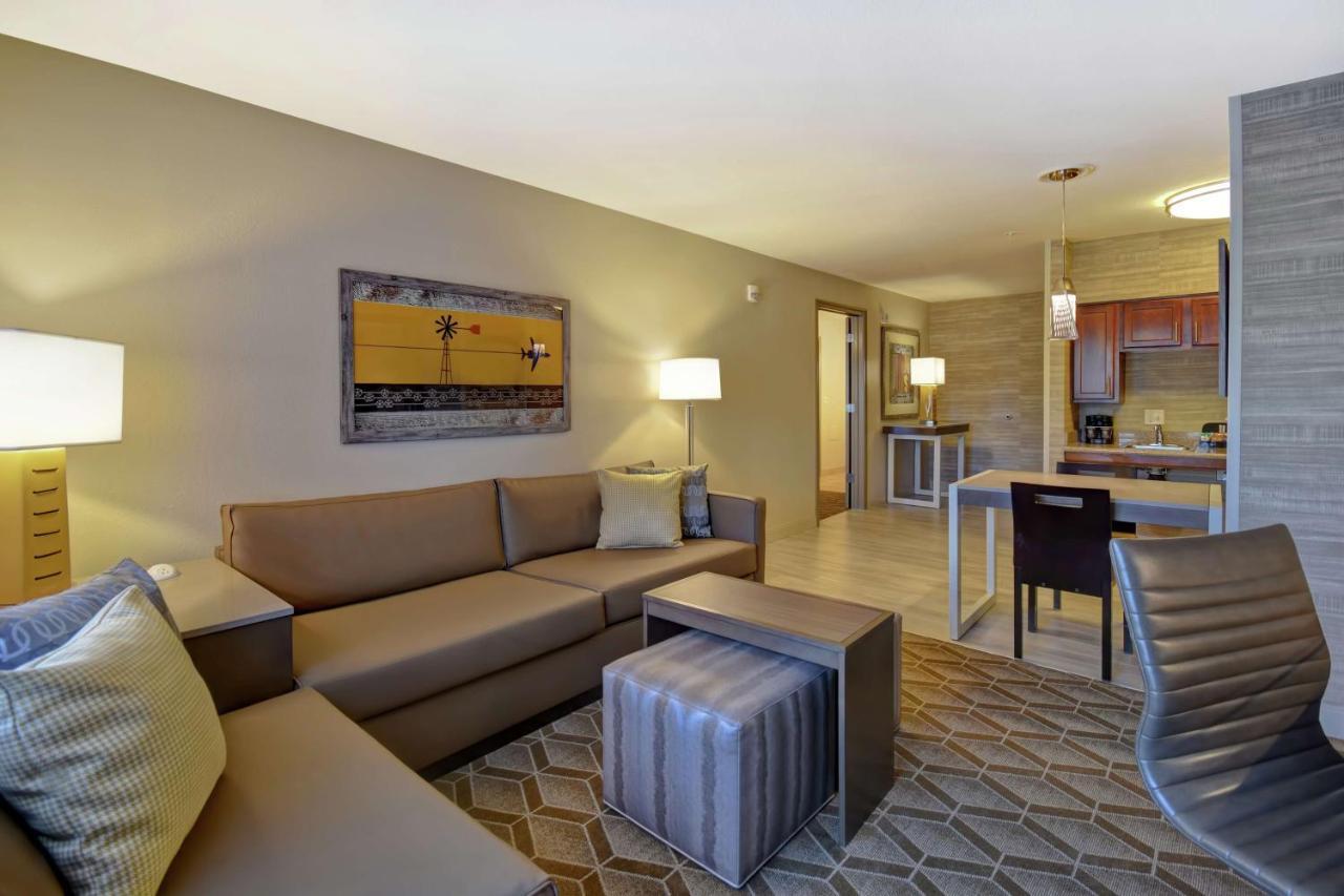 Homewood Suites By Hilton At The Waterfront Ουιτσιτά Εξωτερικό φωτογραφία