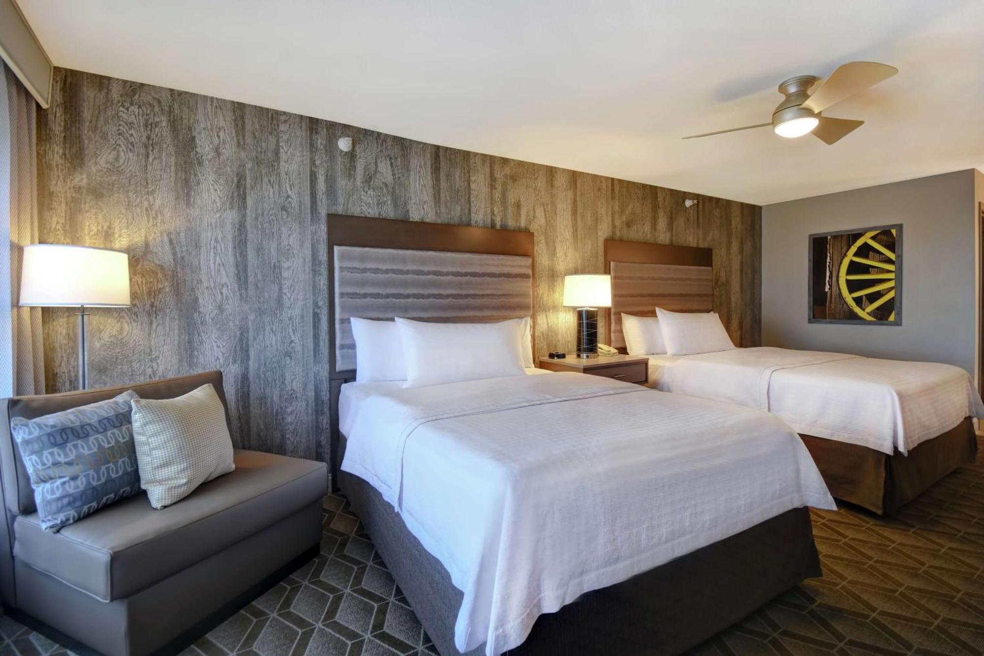 Homewood Suites By Hilton At The Waterfront Ουιτσιτά Εξωτερικό φωτογραφία